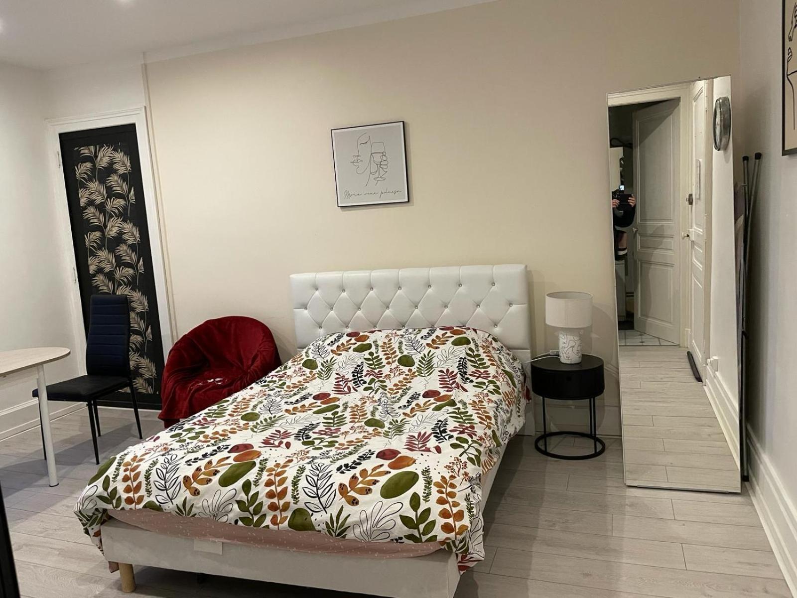 Studio Meuble Et Lumineux 20M2 Apartment Vittel Exterior photo